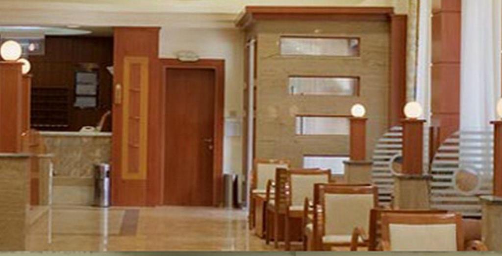 Elpida City Hotel Serrai Exteriör bild