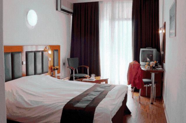 Elpida City Hotel Serrai Rum bild