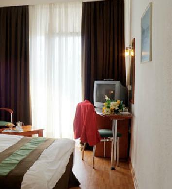 Elpida City Hotel Serrai Exteriör bild